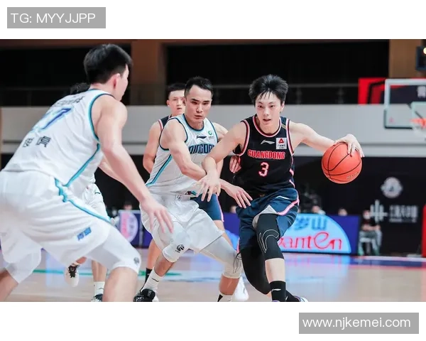 上海羽毛球队在冠军赛积分榜中以75分稳居第一名展现强劲实力