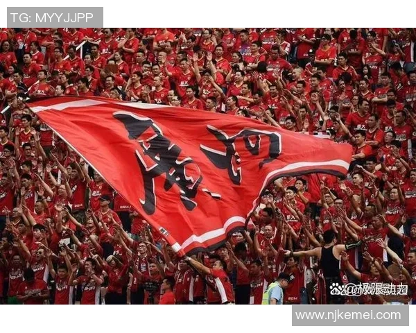 上海足球队战术创新引领潮流助力球队崛起成就新辉煌