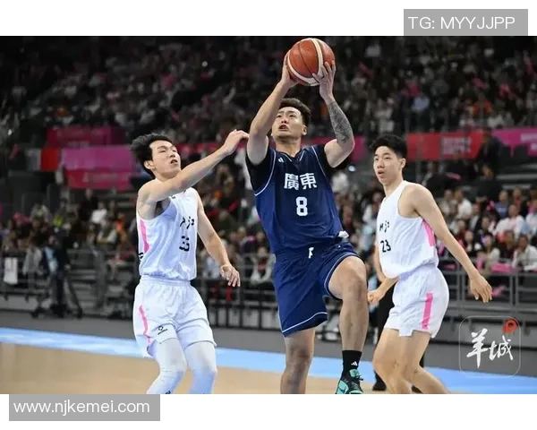 广州篮球队在篮球节奏排行榜中荣登第八名展现强劲实力与团队合作精神 广州篮球队在篮球节奏排行榜中荣登第八名展现强劲实力与团队合作精神