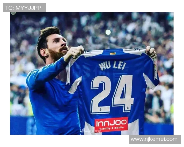 小鲜肉怒斥足球明星背后的真相引发热议与争议 小鲜肉怒斥足球明星背后的真相引发热议与争议